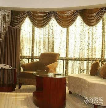 Wu Liang Ye Grand Hotel Chengdu Eksteriør bilde